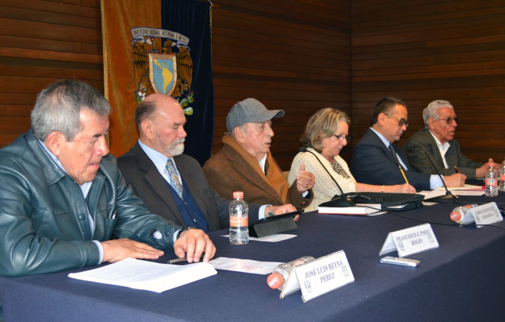 Foto (De izquierda a derecha) José Luis Reyna Pérez, Francisco Pérez Bolio, Pablo González Casanova, Guadalupe Valencia, Jorge Cadena Roa y Julio Leñero Otero