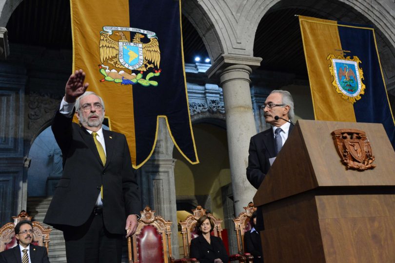 Rinde protesta Enrique Graue como rector de la UNAM